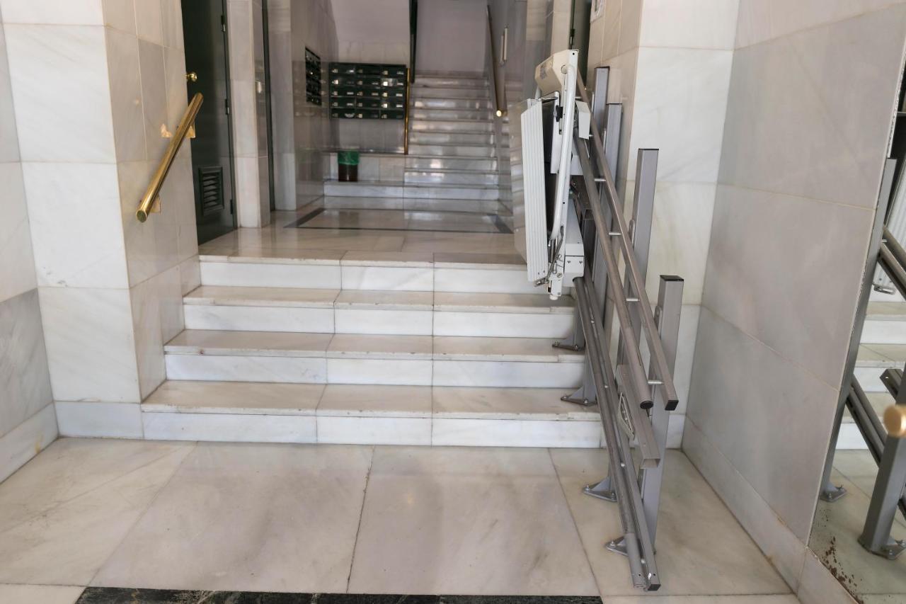 Titan, Edificio Hipercor, Con Parking Apartment Huelva Exterior foto